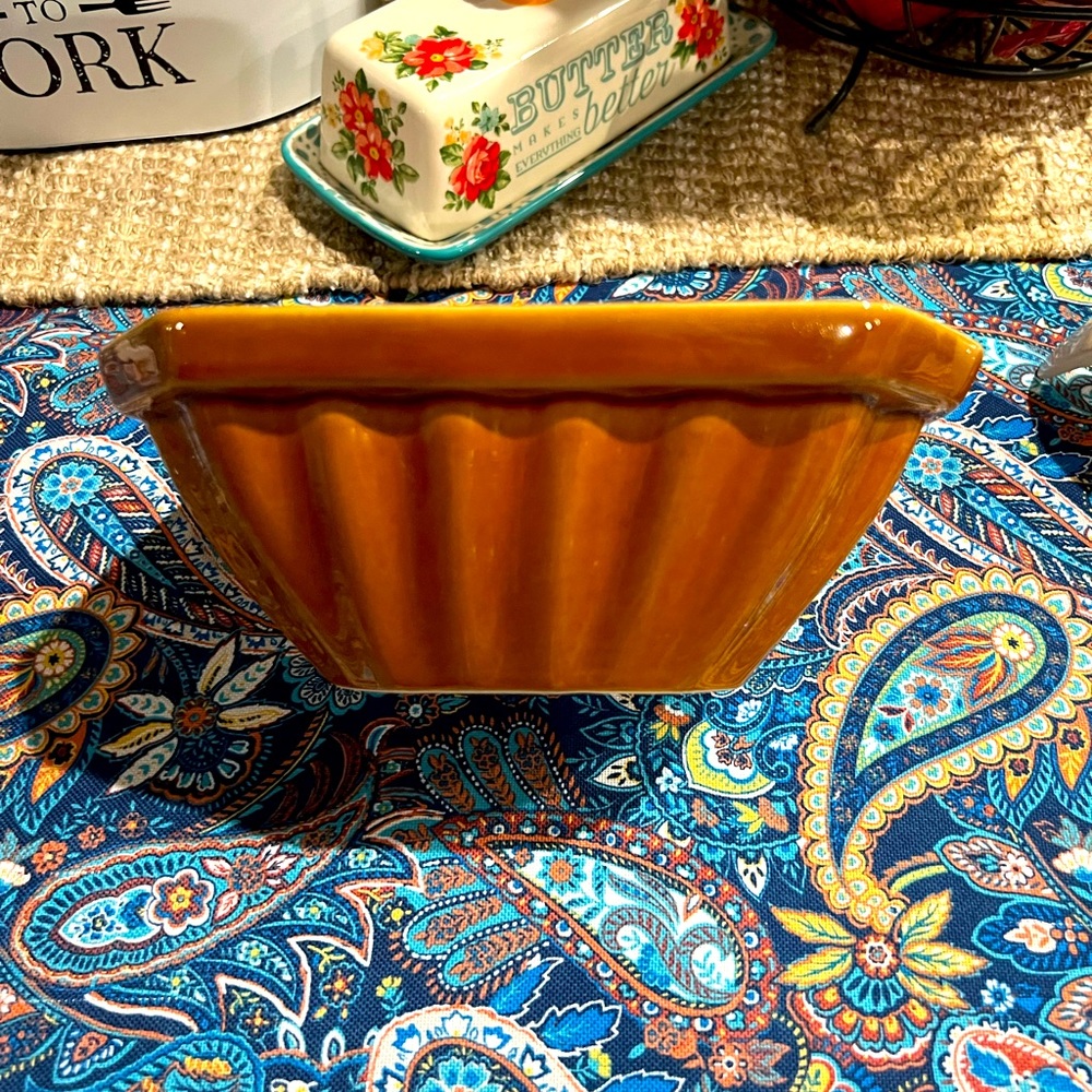 Holiday Dishware